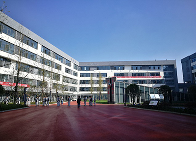 重庆机械电子高级技工校