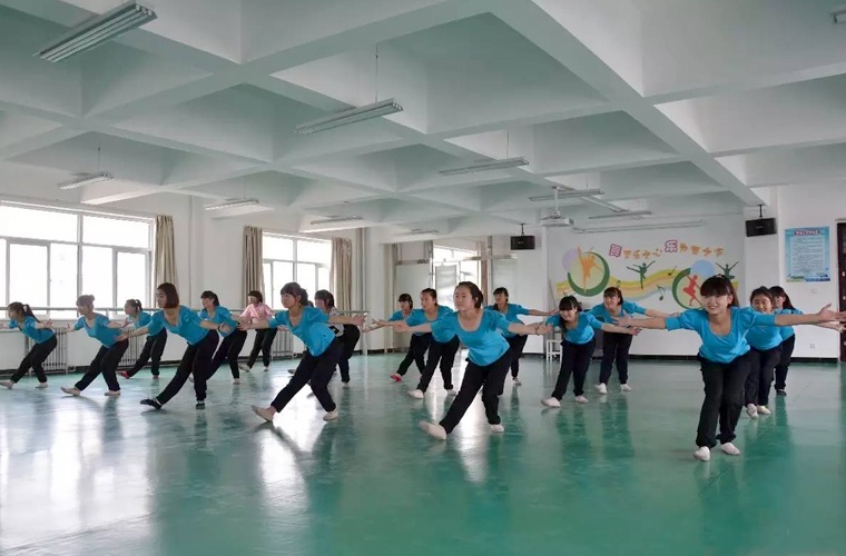 格尔木汽车维修学校