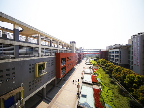 重庆电子工程职业学院