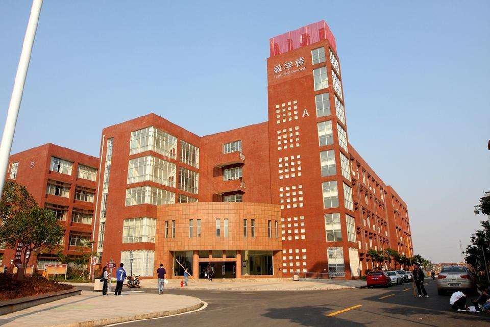 通江县阳光职业技术学校